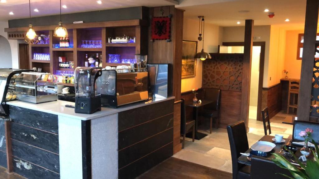 Eagle Hotel Luton Airport Luaran gambar